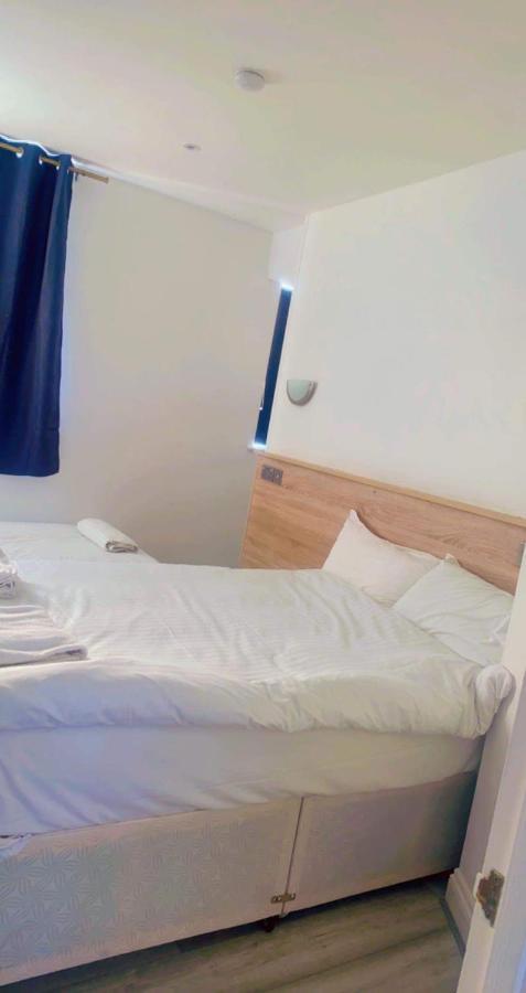 Entire Two Double Bedrooms Flat N4 Great Yarmouth Bagian luar foto