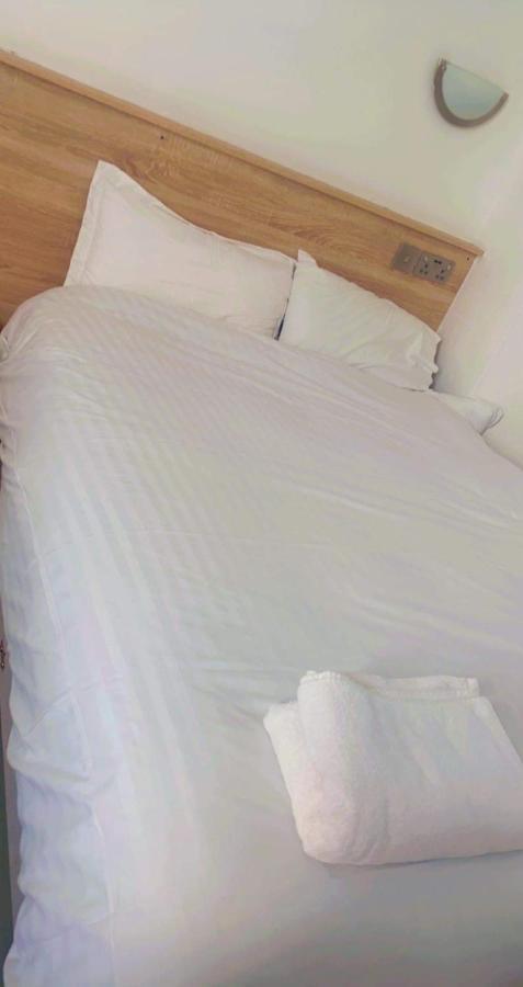 Entire Two Double Bedrooms Flat N4 Great Yarmouth Bagian luar foto